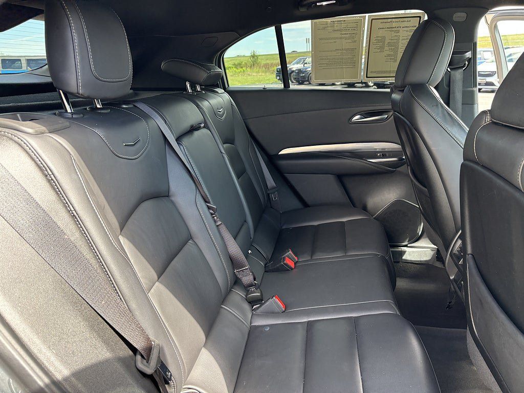 Used 2024 Cadillac XT4 Premium Luxury FWD image 16