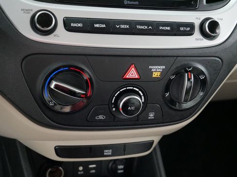 Used 2022 Hyundai Accent SE FWD image 23