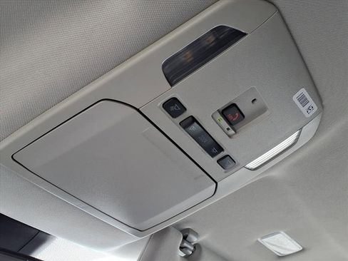 Certified 2024 Toyota Highlander LE image 31