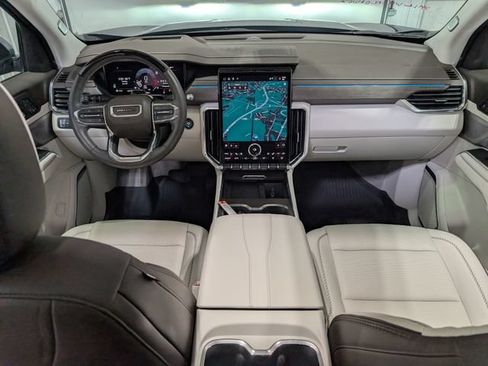 Used 2025 GMC Acadia Denali w/ Super Cruise Package AWD/4WD image 13
