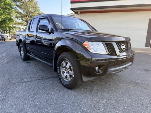 Used 2012 Nissan Frontier PRO-4X AWD/4WD image 3