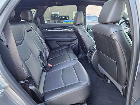 Used 2025 Cadillac XT5 Premium Luxury image 18