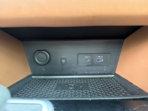 Used 2024 Nissan Pathfinder Platinum w/ Cargo Package FWD image 43