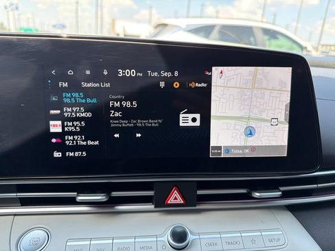 Certified 2026 Hyundai Elantra Limited FWD image 9