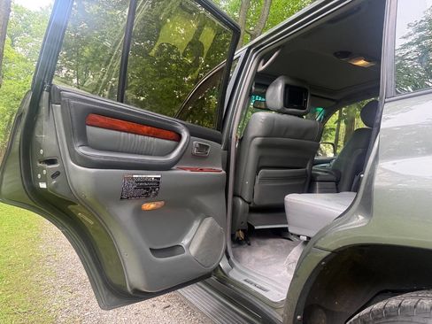 Used 2002 Lexus LX 470 4WD image 14