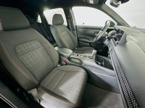 Used 2025 Honda HR-V Sport image 29