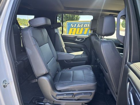Used 2021 Chevrolet Suburban RST w/ Luxury Package AWD/4WD image 22