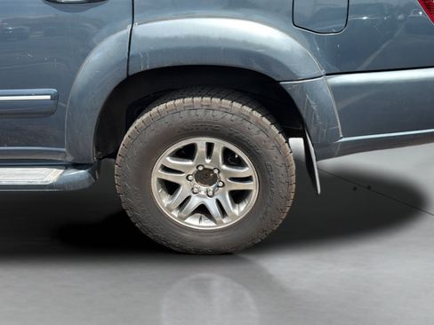 Used 2006 Toyota Sequoia SR5 RWD image 37