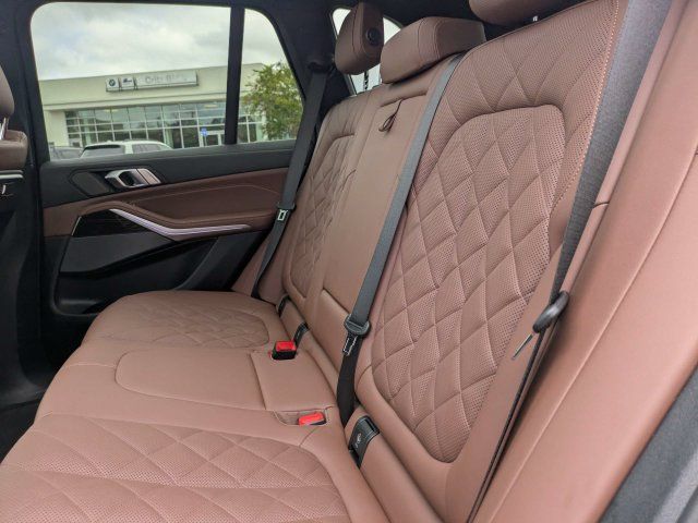 Used 2024 BMW X5 sDrive40i w/ M Sport Package RWD image 16
