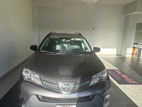 Used 2015 Toyota RAV4 LE FWD image 3