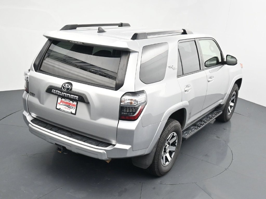 Used 2021 Toyota 4Runner TRD Off-Road AWD/4WD image 29