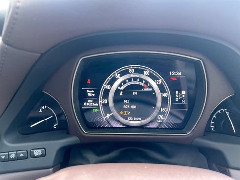 Used 2019 Lexus LS 500 w/ Accessory Package (Z2) RWD image 10