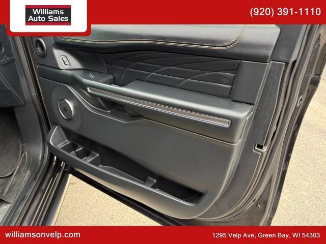 Used 2023 Ford Expedition Platinum AWD/4WD image 18