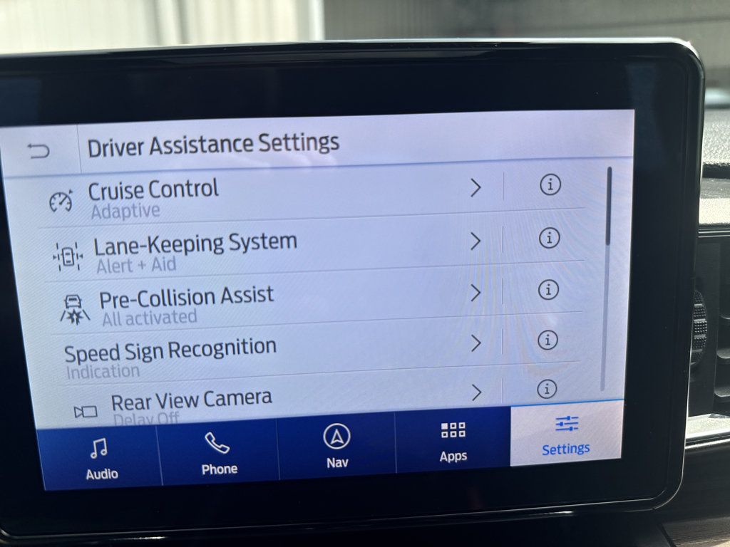 Used 2020 Ford Explorer Limited AWD/4WD image 29
