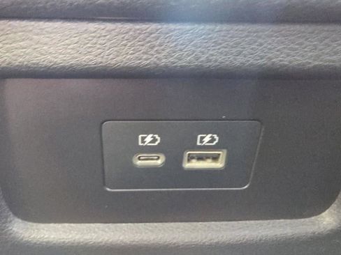 Used 2024 Nissan Pathfinder SV AWD/4WD image 33