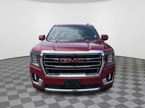 Used 2023 GMC Yukon SLT AWD/4WD image 3