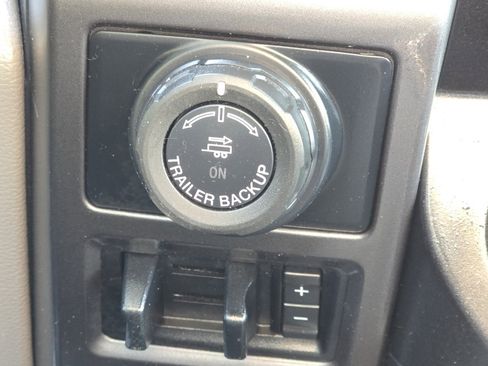 Used 2018 Ford F150 XLT w/ Equipment Group 302A Luxury image 8