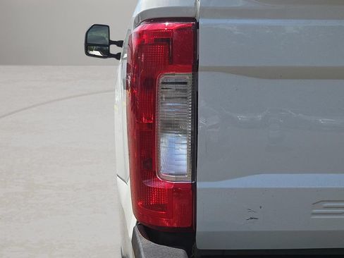 Used 2019 Ford F250 XL w/ XL Value Package AWD/4WD image 10