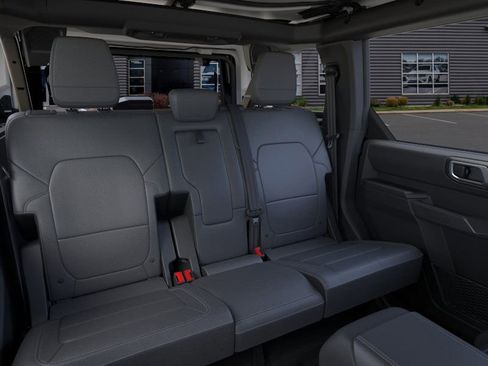 New 2025 Ford Bronco Badlands image 11