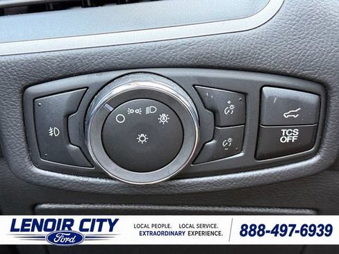 Certified 2024 Ford Edge SEL w/ Convenience Package AWD/4WD image 19