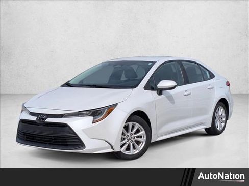 Used 2023 Toyota Corolla LE w/ LE Convenience Package FWD image 1