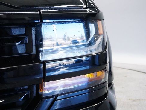 Used 2017 Chevrolet Silverado 1500 LT w/ All Star Edition image 12