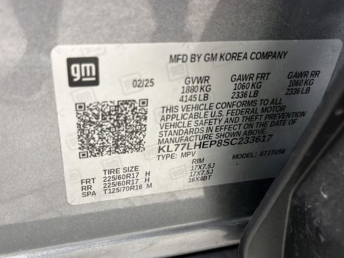 Used 2025 Chevrolet Trax LT w/ LT Convenience Package FWD image 27