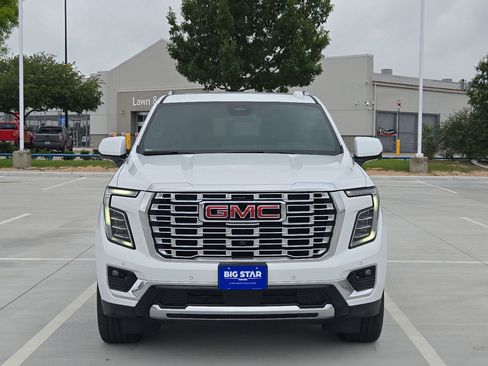 Used 2025 GMC Yukon XL Denali AWD/4WD image 10