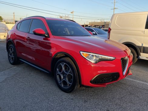 Used 2018 Alfa Romeo Stelvio Sport w/ Quick Order Package 22J Sport image 6