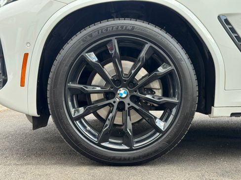 Used 2023 BMW X4 xDrive30i w/ M Sport Package 2 w/ M Sport Package AWD/4WD image 15