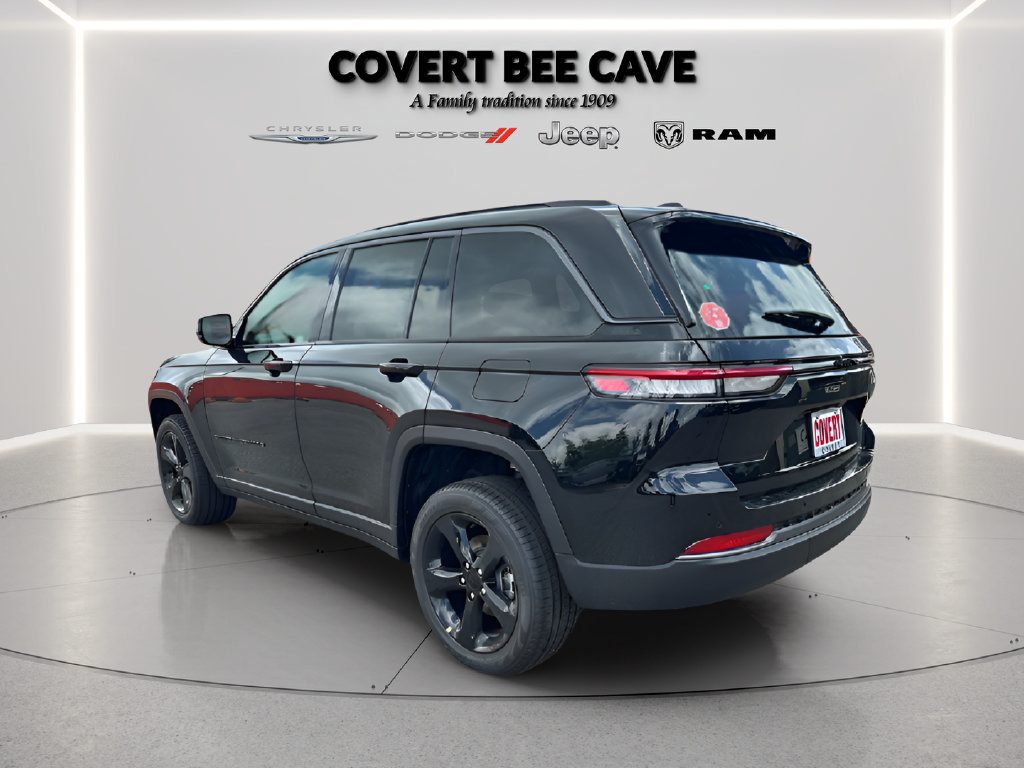 New 2026 Jeep Grand Cherokee Limited w/ Limited Altitude Package RWD image 8