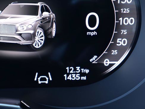 Used 2025 Bentley Bentayga AWD/4WD image 24