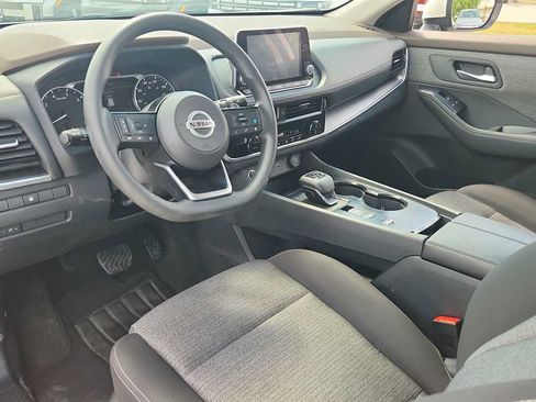 Used 2021 Nissan Rogue SV FWD image 9