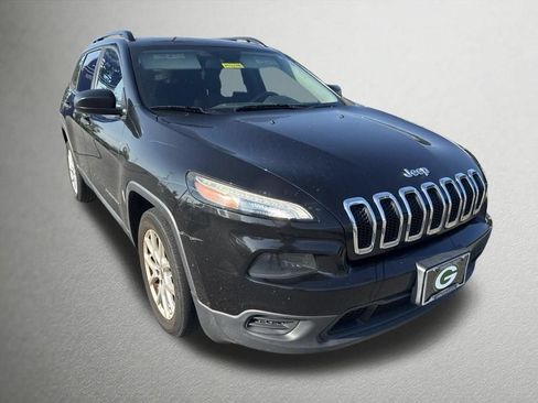 Used 2016 Jeep Cherokee Sport FWD image 1