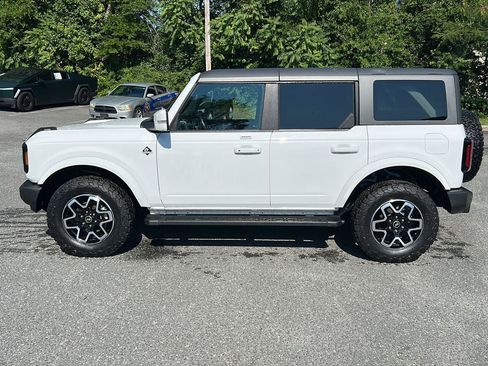 Used 2022 Ford Bronco Outer Banks AWD/4WD image 2