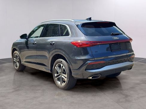 Certified 2025 Audi Q5 Premium w/ Convenience Package AWD/4WD image 6