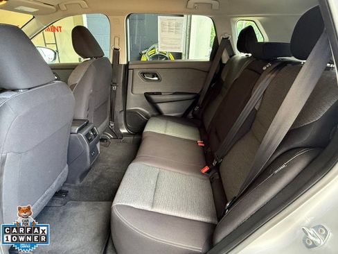 Used 2023 Nissan Rogue SV AWD/4WD image 3