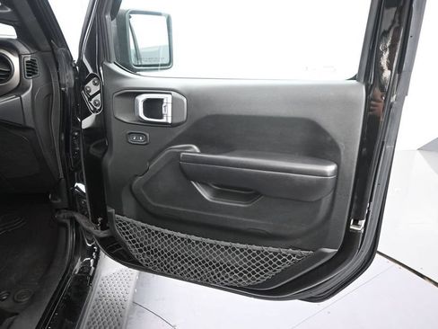 Used 2018 Jeep Wrangler Unlimited Sport S AWD/4WD image 21