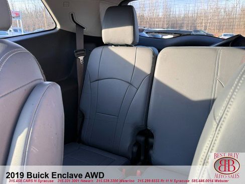 Used 2019 Buick Enclave Essence image 11
