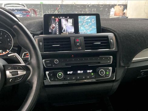 Used 2016 BMW M235i Coupe image 9