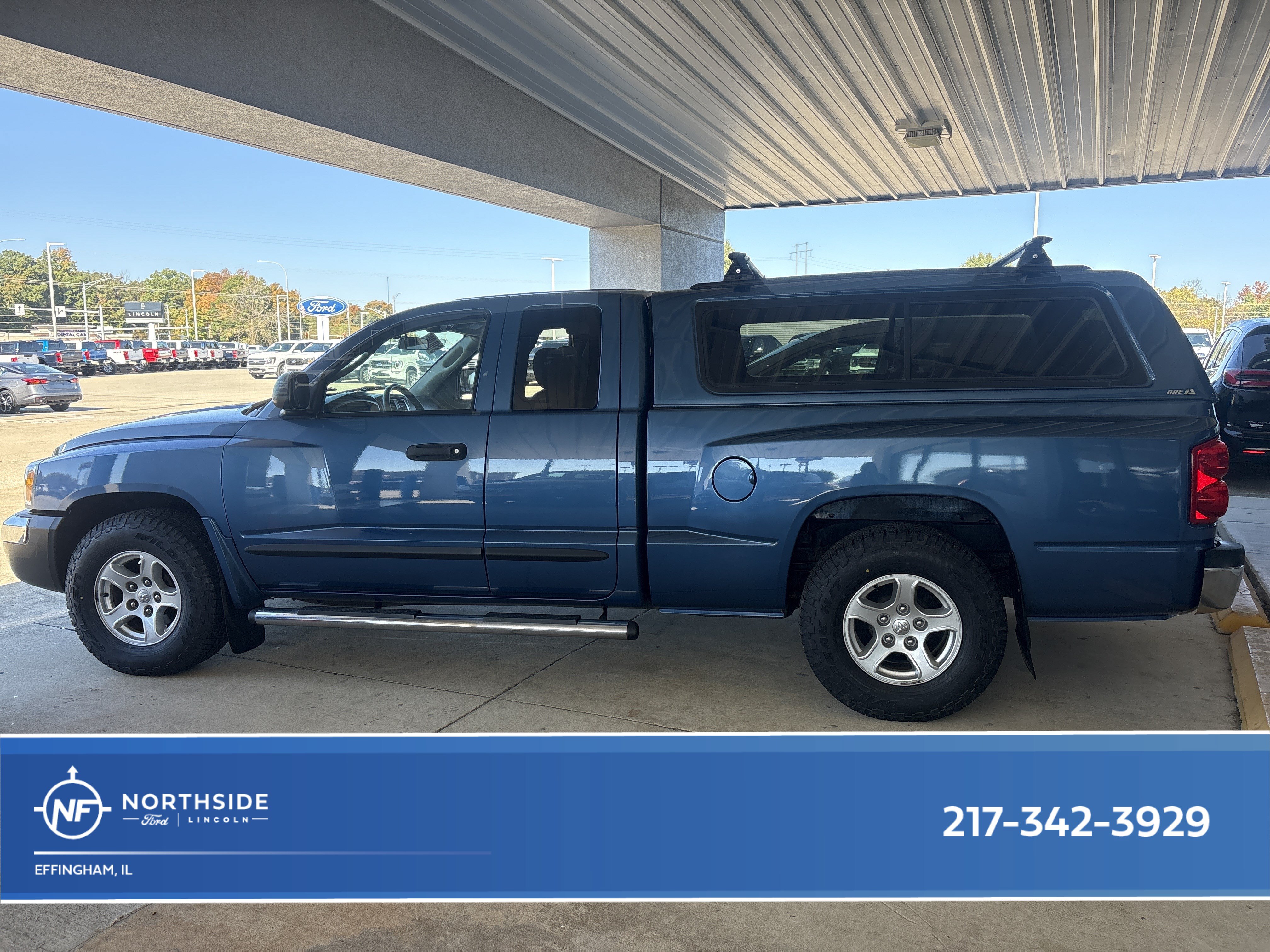 Used 2005 Dodge Dakota SLT AWD/4WD image 1