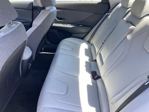 Used 2024 Hyundai Elantra Limited FWD image 22