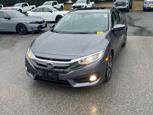 Used 2018 Honda Civic EX-L image 15