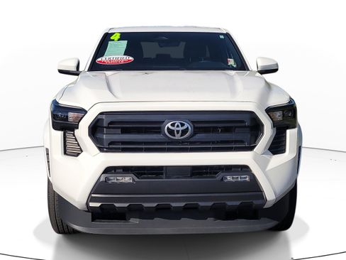Certified 2024 Toyota Tacoma SR5 image 2