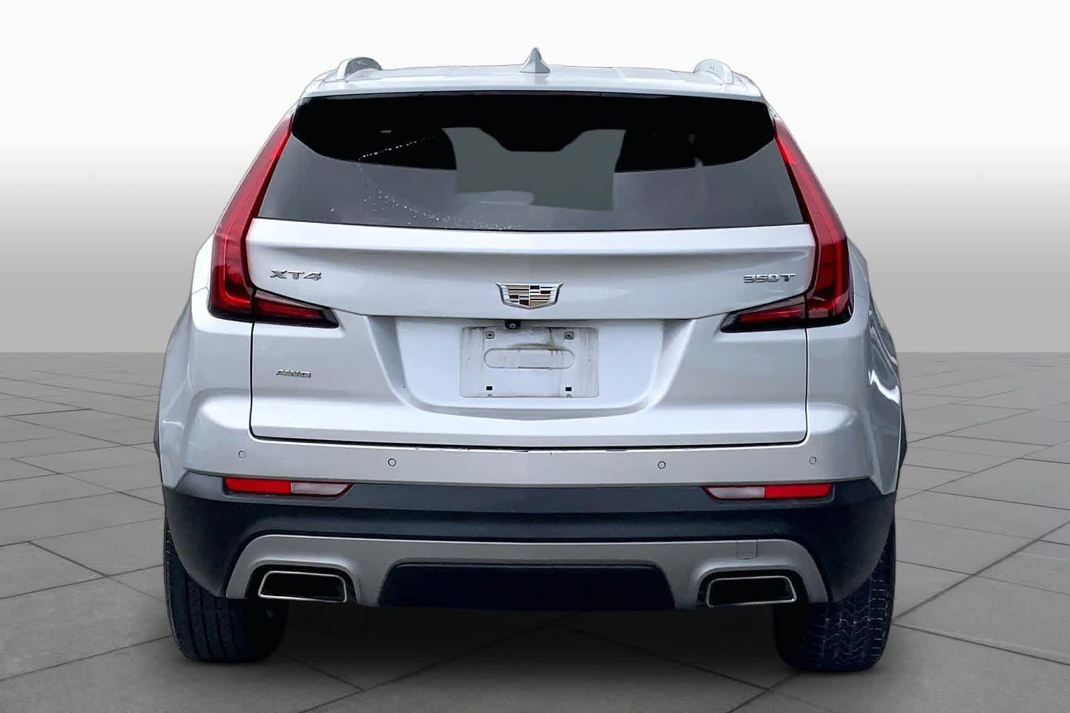 Used 2022 Cadillac XT4 Premium Luxury w/ Safety Alert Package AWD/4WD image 5