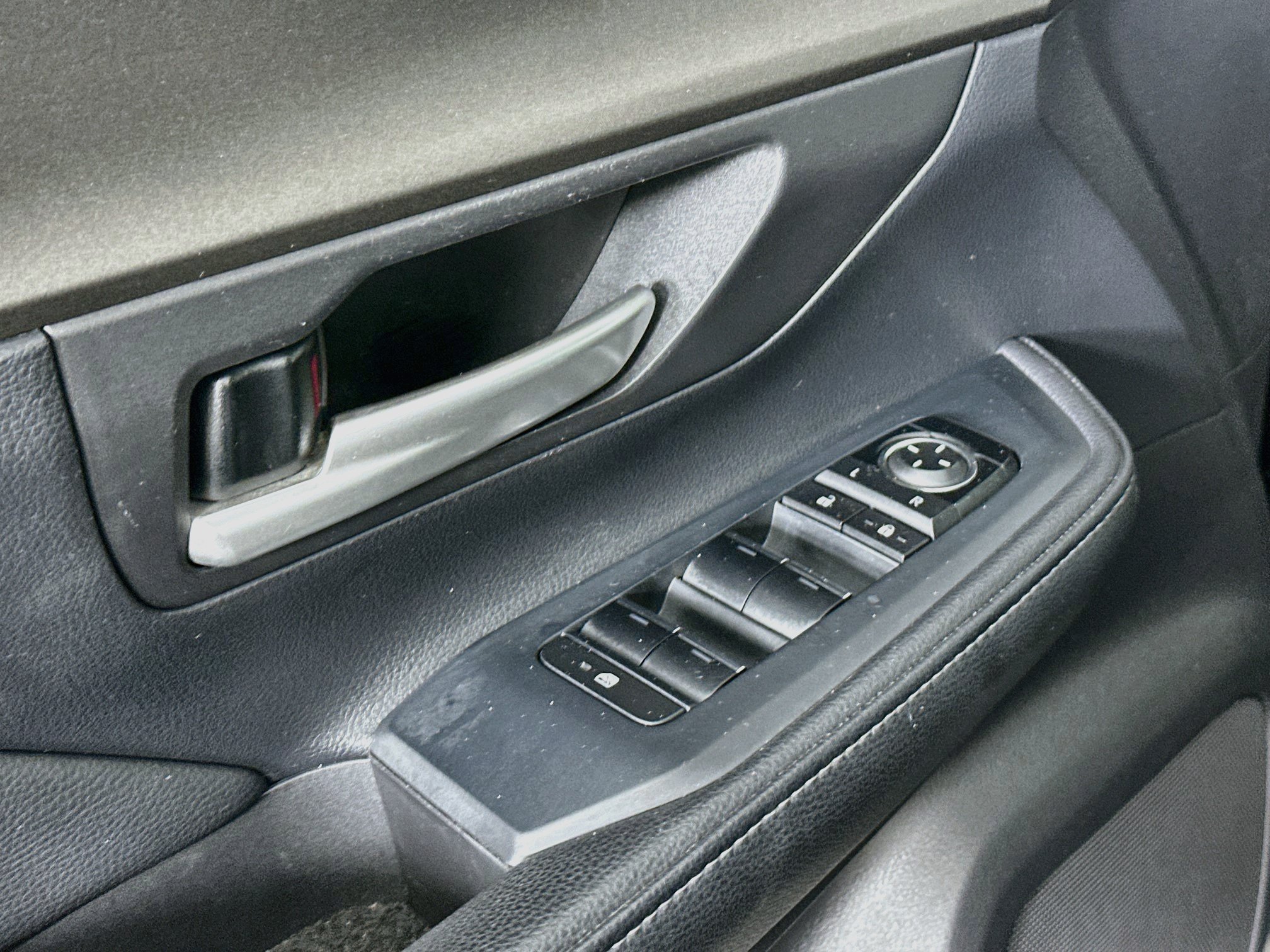 Used 2025 Toyota Grand Highlander AWD image 15