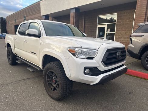 Used 2022 Toyota Tacoma SR5 image 4