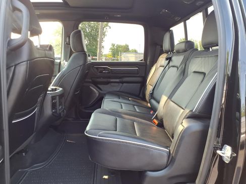 Used 2025 RAM 1500 Limited AWD/4WD image 18