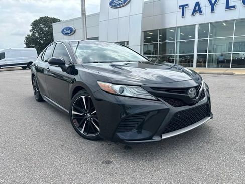 Used 2018 Toyota Camry XSE w/ Driver Assist Package FWD image 4