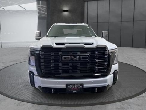 Used 2026 GMC Sierra 3500 Denali Ultimate AWD/4WD image 2